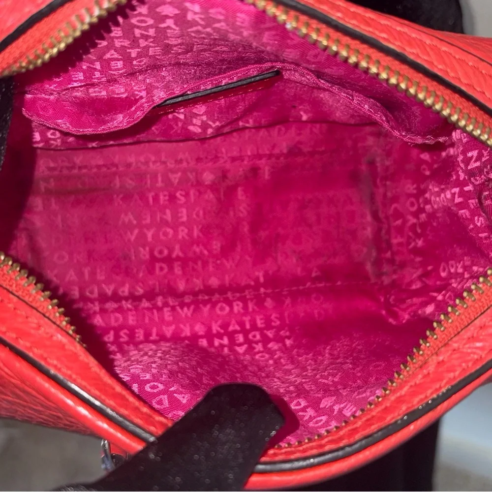 Kate Spade Perri Lane Bubbles Salmon Small Crossbody - Picture 5 of 7
